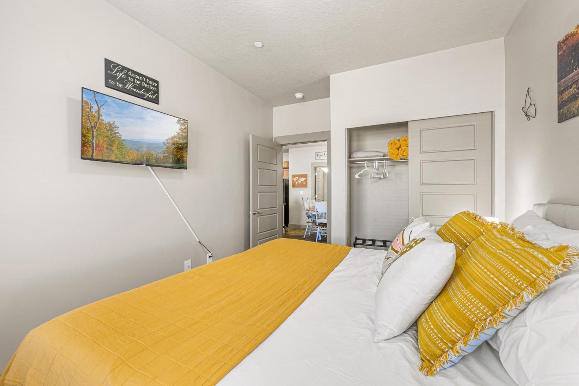 Butterfly Themed Kings Apartment With Private Garage & Access To Lux Hot Tub, Bbq & Gym South Jordan Extérieur photo