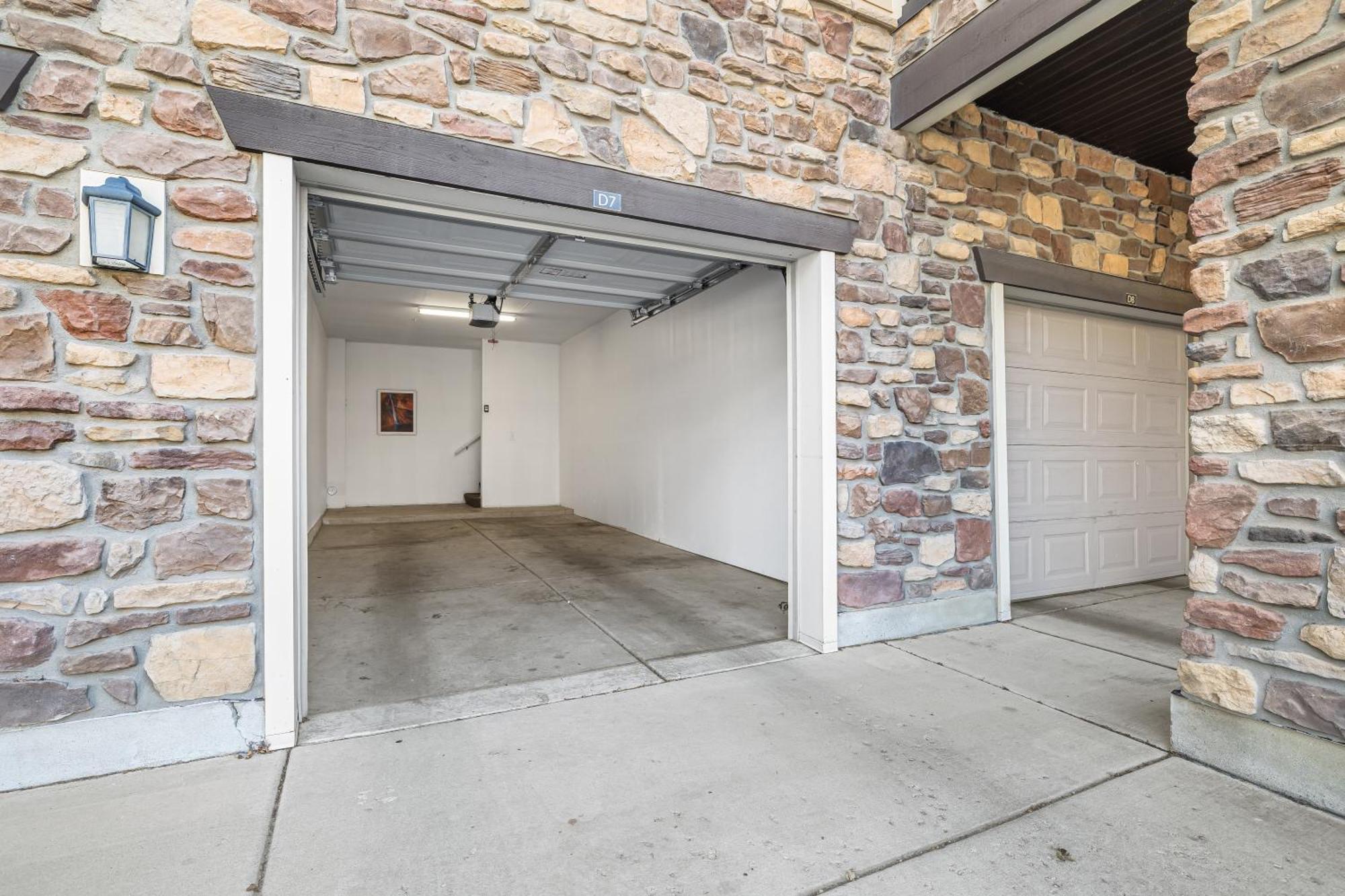 Butterfly Themed Kings Apartment With Private Garage & Access To Lux Hot Tub, Bbq & Gym South Jordan Extérieur photo