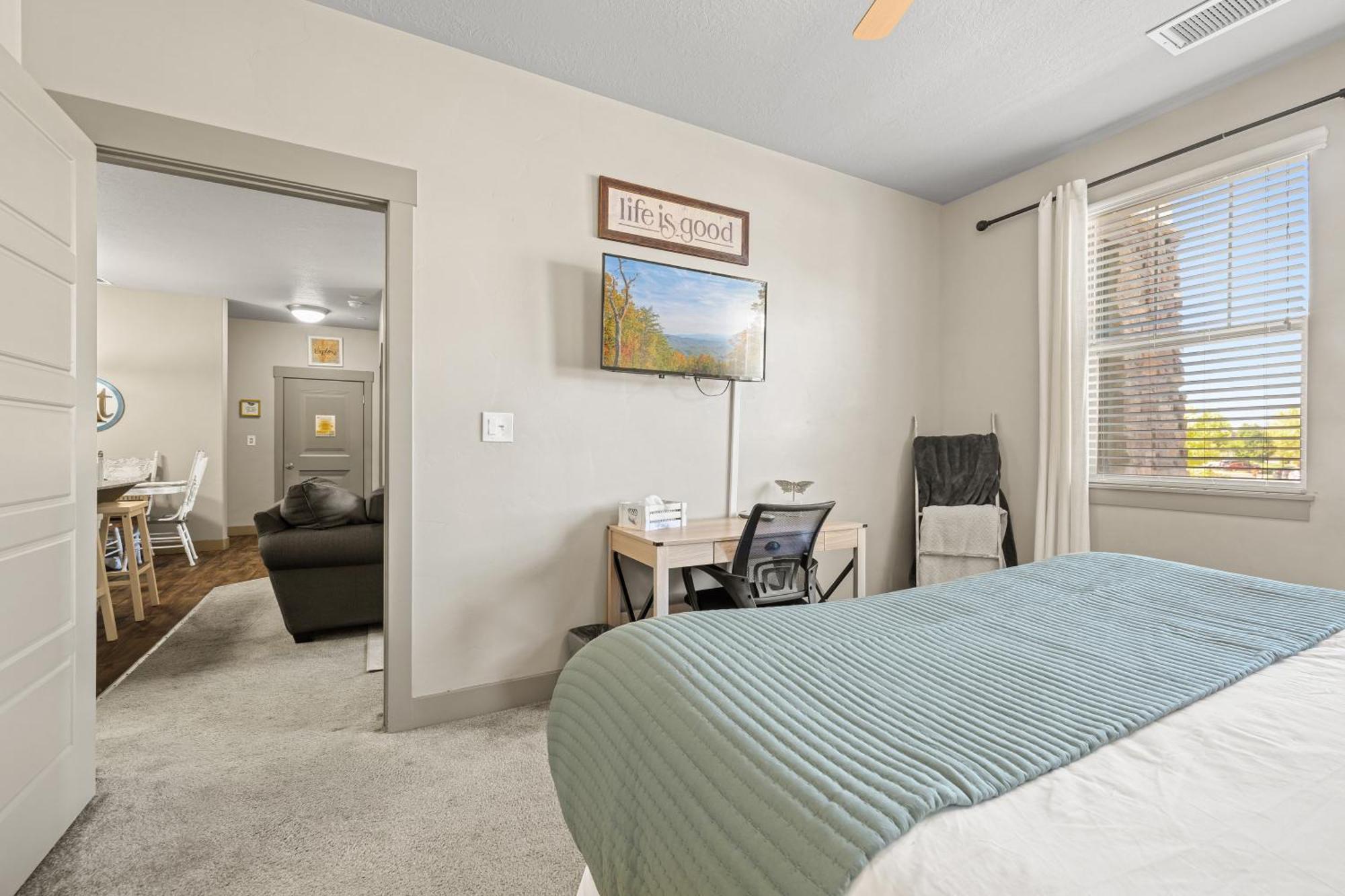 Butterfly Themed Kings Apartment With Private Garage & Access To Lux Hot Tub, Bbq & Gym South Jordan Extérieur photo